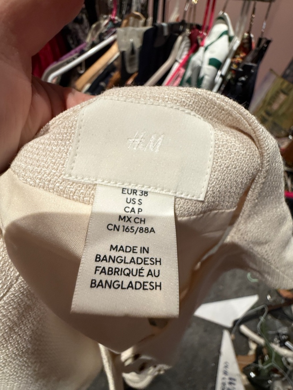 H&M cream vest - Picture 3 of 3